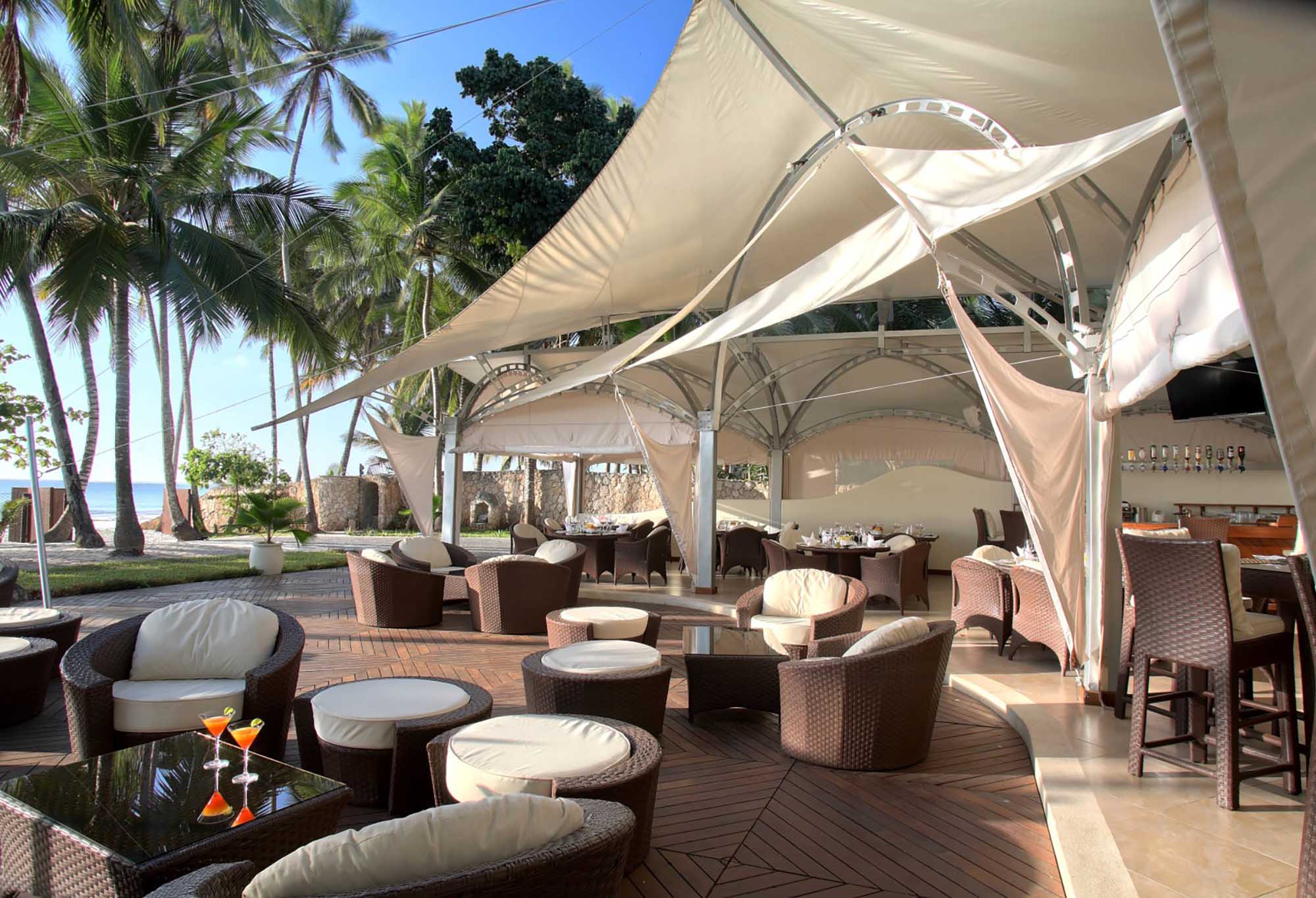 Almanara Luxury Resort is tucked amidst the towering palms and tropical gardens