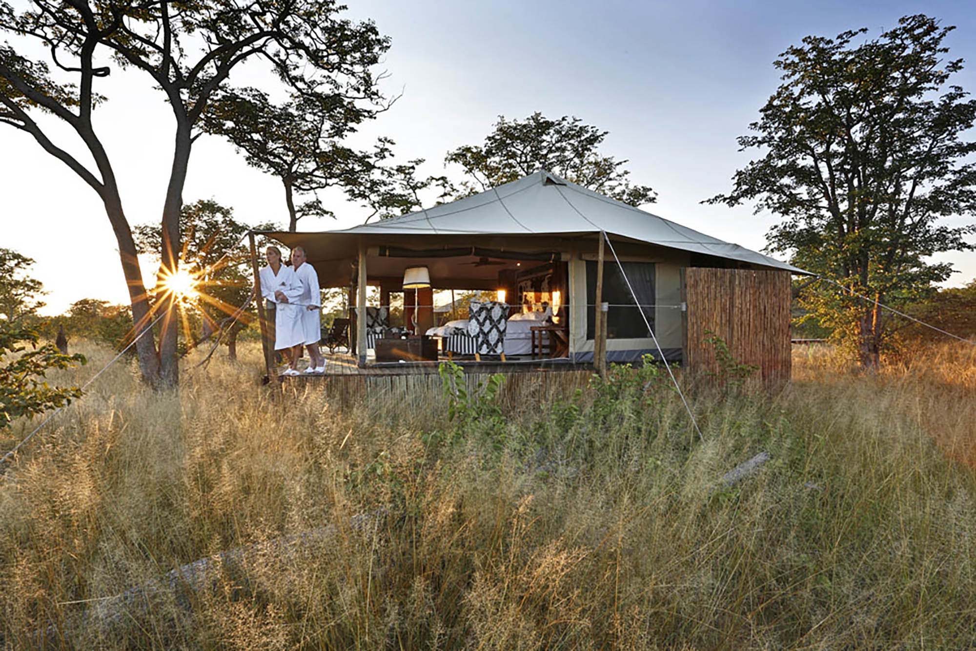 en-suite bathrooms and indoor and outdoor showers. Situated in the pristine Kazuma Forest Reserve