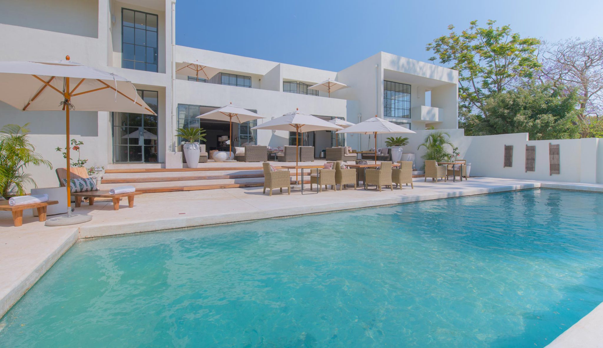 and three 2-bedroom suites